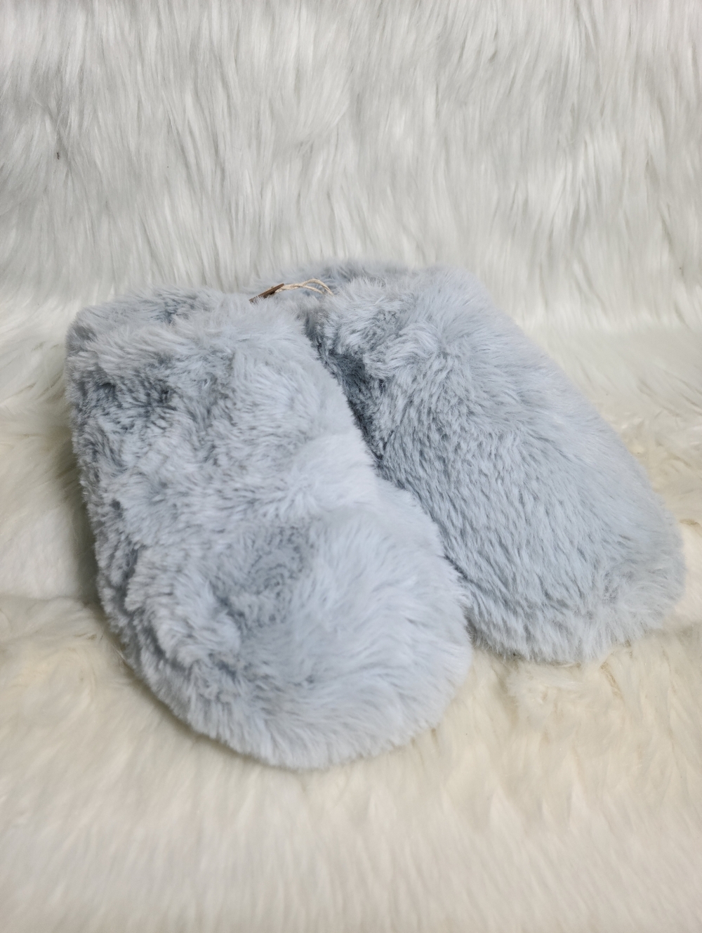 SKIMS Faux Fur Slippers Light Blue Women 7 / 37 NEW